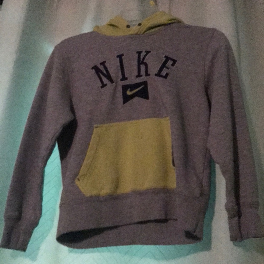 Sweat shirt